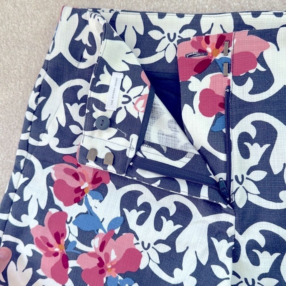 Ann Taylor Loft floral the Riviera short size 6 - Picture 3 of 7